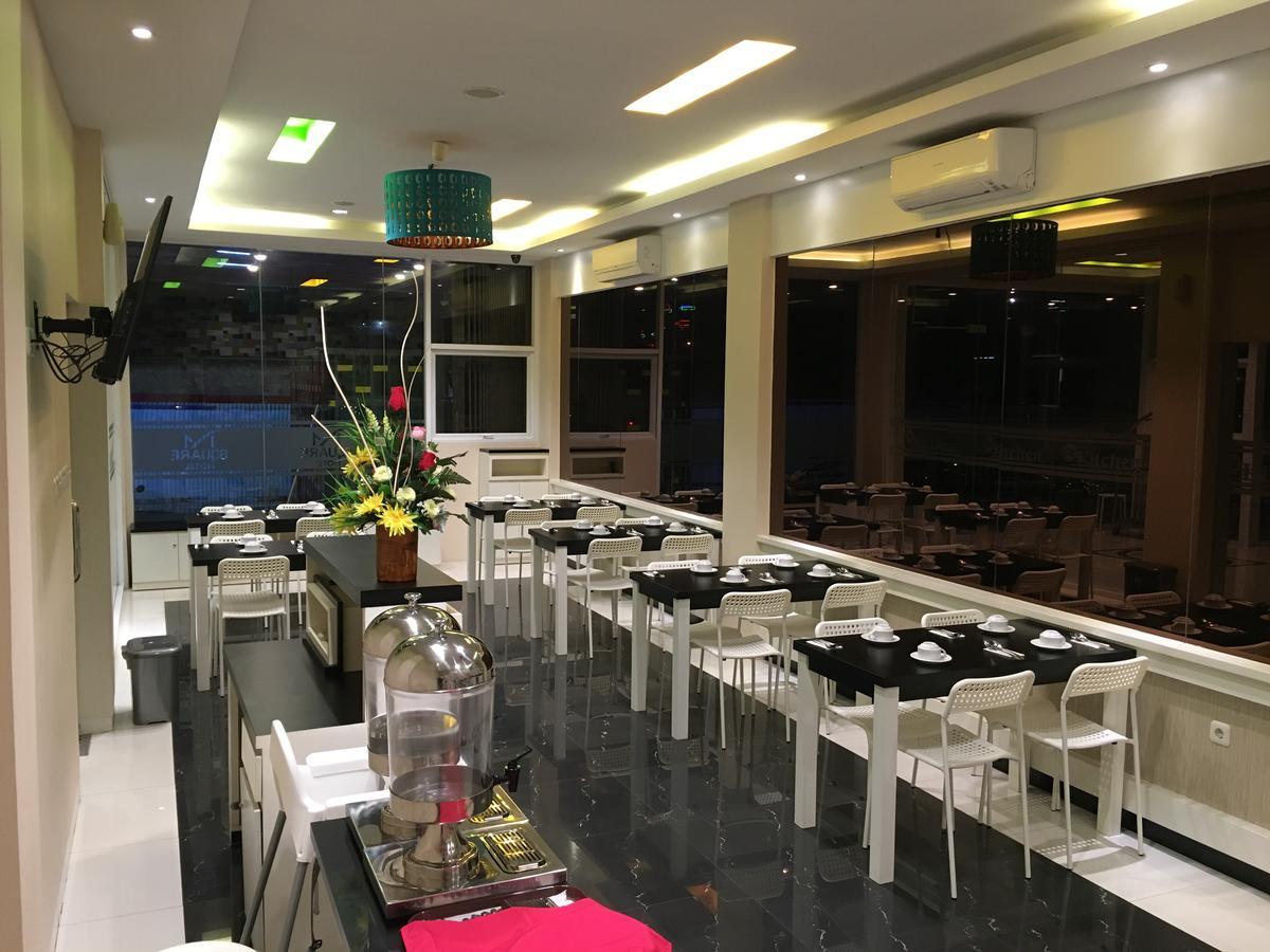 Hotel Msquare Palembang Exterior foto