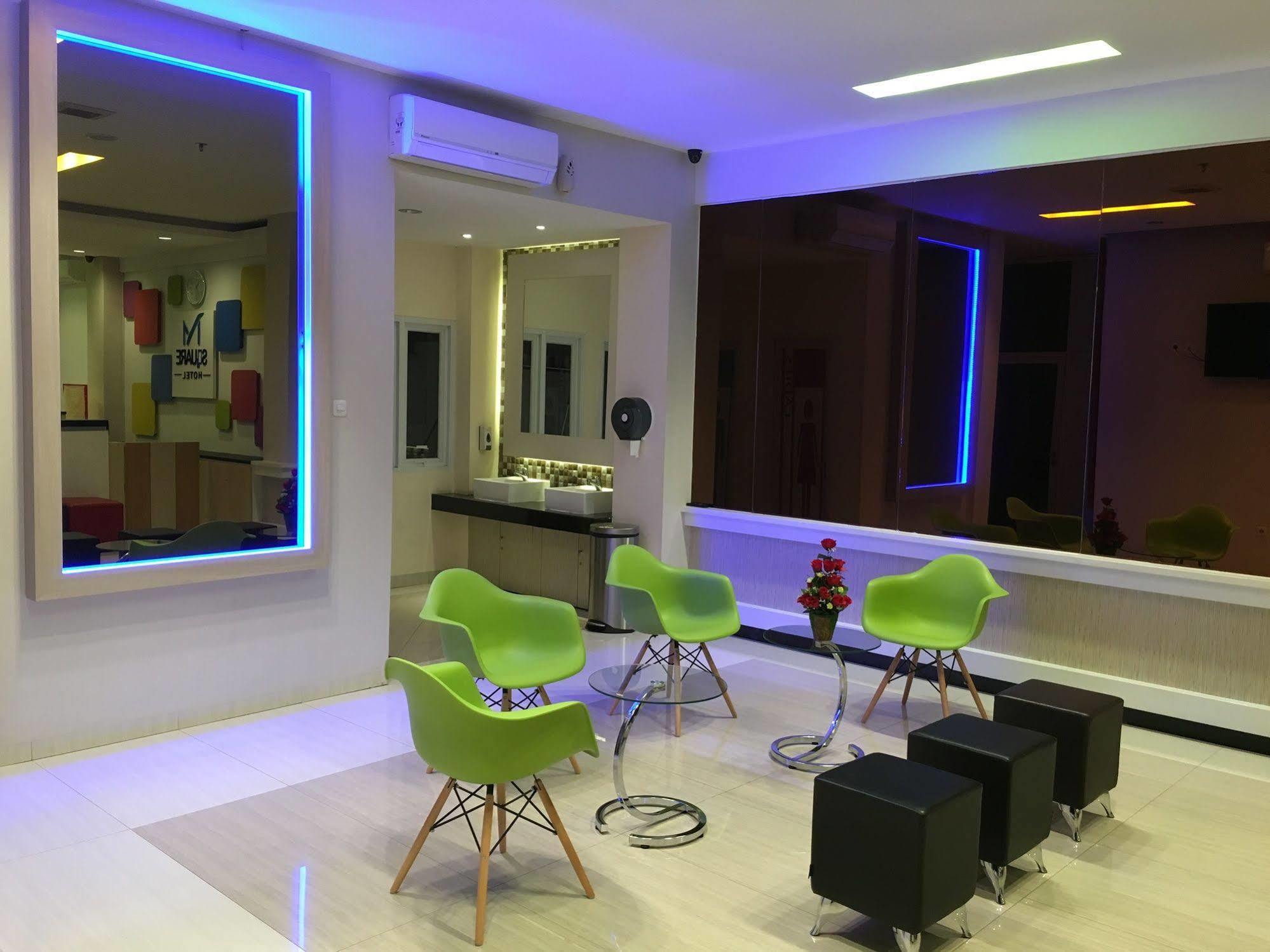 Hotel Msquare Palembang Exterior foto